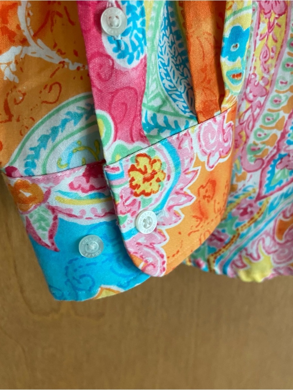 Chaps Like New Vibrant women's button up top. Size 3X - Picture 8 of 12